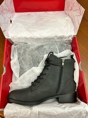 #5 Journee Collection Women's Kodah Comfort Casual Ankle Boots - Vintage, Black